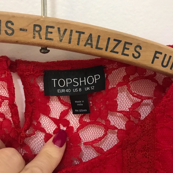 Red lace blouse - Picture 4 of 4